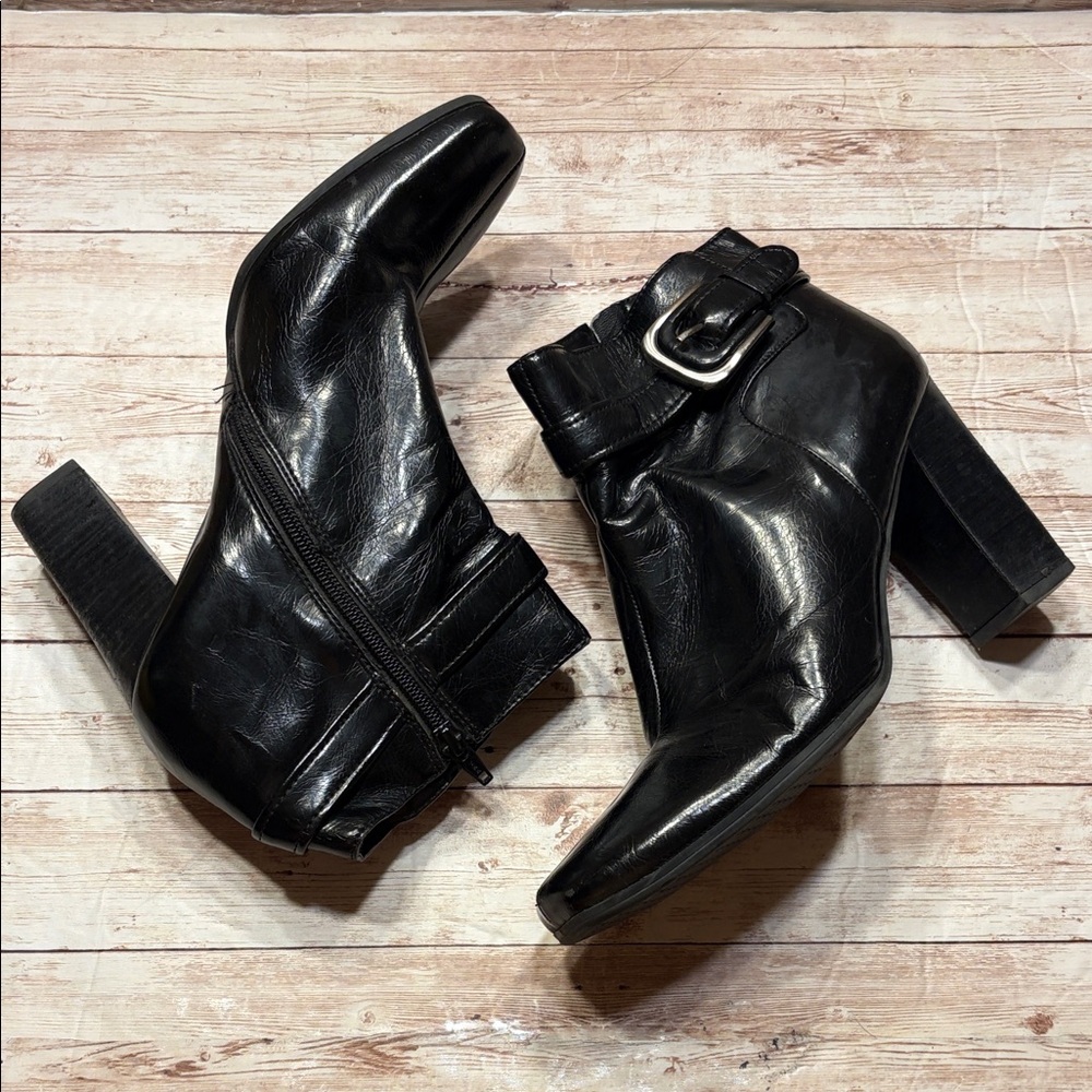 Franco Sarto Gemini Glossy Black Buckle Ankle Booties 10M - Picture 3 of 8